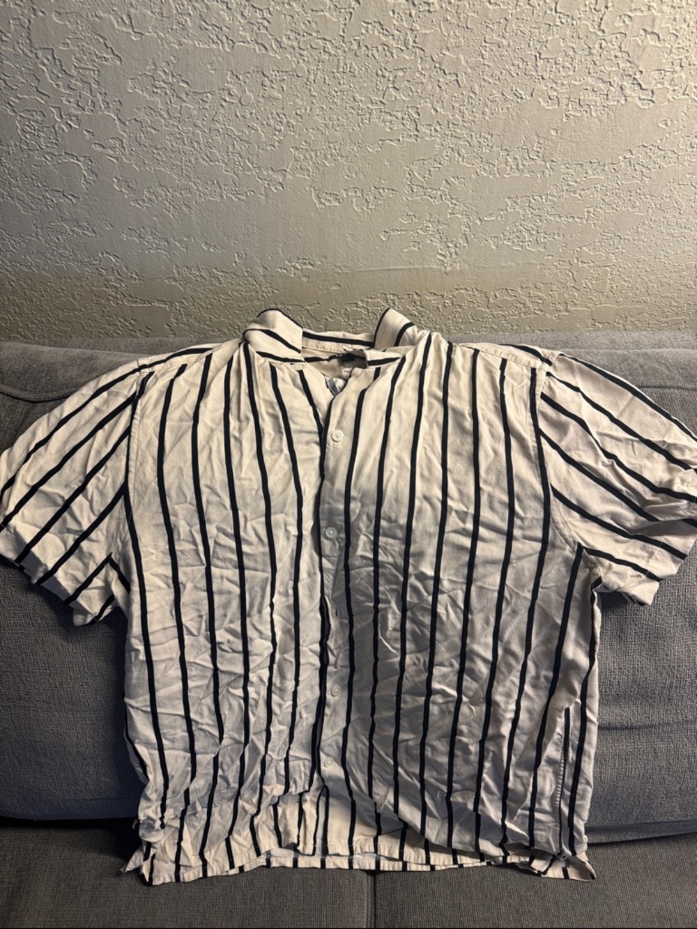 Express White Short-Sleeve Button-Up Shirt with Black Stripes